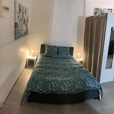 Апартаменты Studio Cosy, Renove En Plein Centre-ville